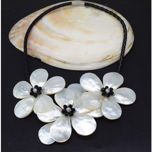 Freshwater Pearl white South Sea Shell flower necklace 45cm Wholesale for women xmas gift