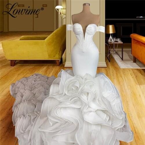 Long Train Wedding Dresses Custom Made Tiered Turkish Dubai Kaftans Celebrity Bridal Gowns With Short Sleeves Saudi Arabia Bride