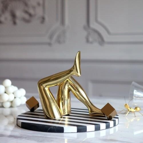 Modern Creative Golden Leg Figurines Decoration Model Room Hotel Club Entrance Desk Copper Crafts Decor Elegant Leg Arts