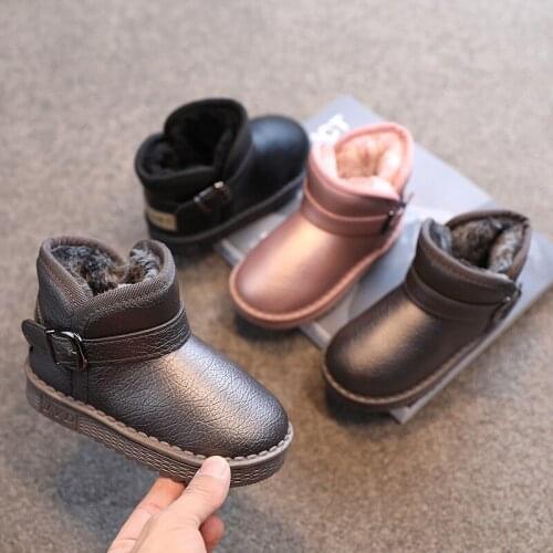 Childrens leather Martin boots, fashionable snow shoes, soft bottom , for boys and girls, fall and winter 2021 collection
