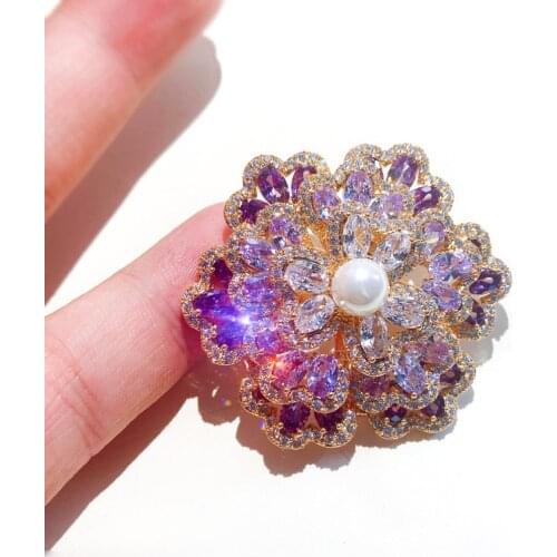 Ekopdee 2021 New Fashion Luxury Flower Zircon Brooches For Women Dainty Shiny Pin Crystal Brooch Female Wedding Party Jewelry