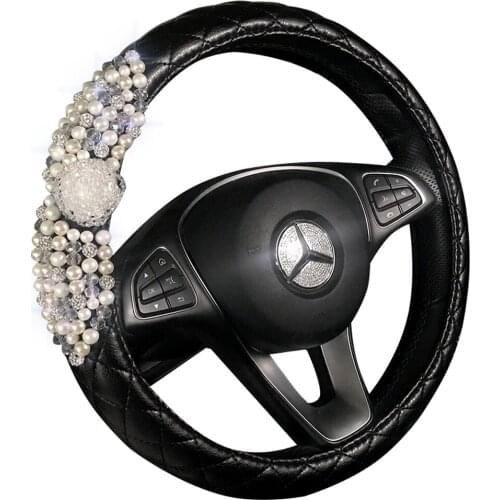 Autumn Winter Steering Wheel Cover Cute Ladies Four Seasons Universal Plush Warm Car Steering Covers with Pearl