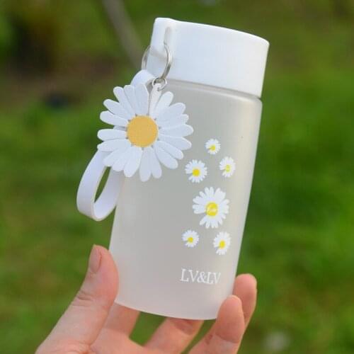 550Ml Cartoon Flower Water/ Juices/ Drinks Plastic Bottles Portable Rope Sports Drinking Cup Outdoor Leak-Proof Climbing Bottle