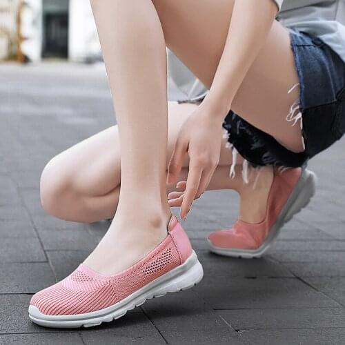 2019 New Summer Womens Mesh Flat Shoes Slip-on Cotton Casual Shoes for Woman Lace Sneakers Breathable Loafers Soft Shoes