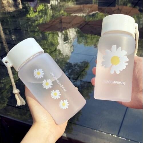 500ml Small Daisy Transparent Plastic Water Bottles BPA Free Creative Frosted Water Bottle With Portable Rope Travel Tea Cup