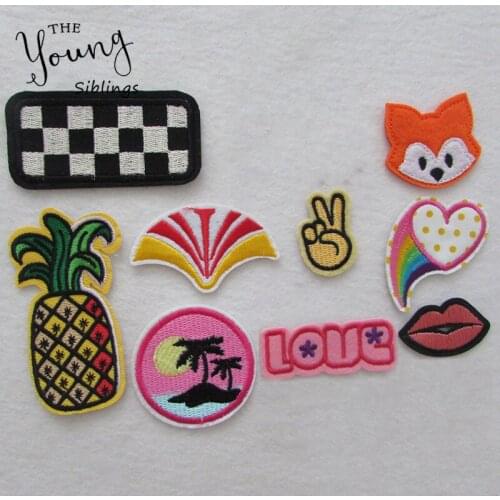 Hot sale cartoon Embroidery hot melt adhesive applique embroidery patch DIY clothing accessory patches 1pcs sell C5776-C5795
