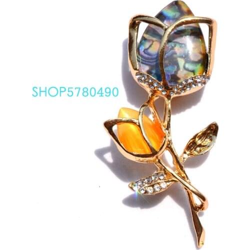 Vintage Breast Pin Flower Brooch for Women Gold Color Rhinestone Rose Brooch Shell Pin Coat Garments Lady Gifts Classic Jewelry