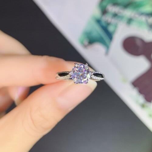 YUZBT 18K White Gold Plated 1 Carat Excellent Cut Gemstone Diamond Test Past D Color Moissanite Swallowtail Crown Wedding Ring