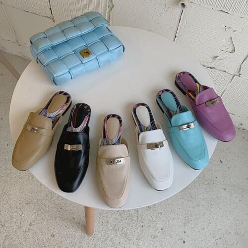 2021 Brand Designer Women Slippers Round Toe Slip On Mules Flat Heel Casual Shoes British Buckle Slides Ladies Outdoor Sandal S