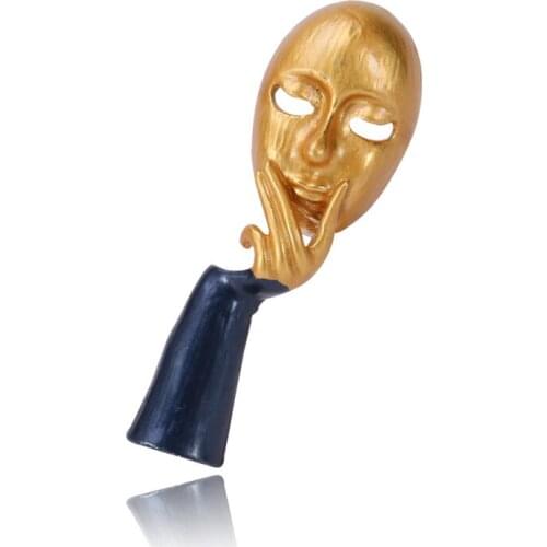 Fashion Enamel Pins Face Hand Brooches for Women Personality Scarf Buckle Lapel Pin and Brooch Badge Party Jewelry Accessories