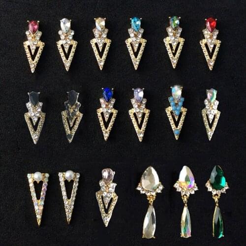 10pcs/Lot Charms Alloy Pearl Diamonds 3D Nail Art Decorations Shiny Crystal Jewelry Triangle Design Pendant DIY Accessory Tc#096