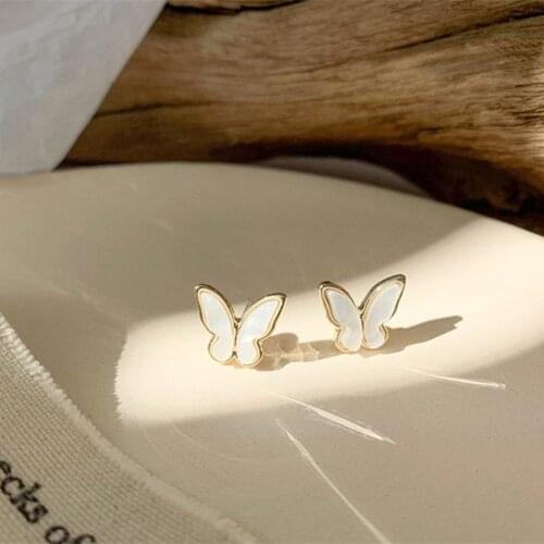 New Korean Elegant Cute Butterfly Stud Earrings For Women Girls Jewelry Gifts Mini Exquisite White Shell Pearl Stud Earrings