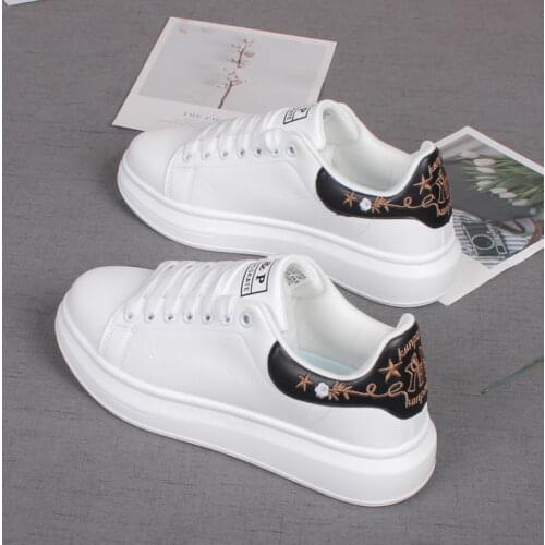 Mens and womens reflective shoes McQueen all-black Small white shoes couple embroidered thick-soled muffin casual shoes