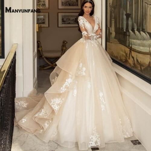 2021 New Arrival Full Sleeve Deep V-Neck Chapel Train Wedding Dress High-End Embroidery Appliques Tulle Zipper Bridal Ball Gown