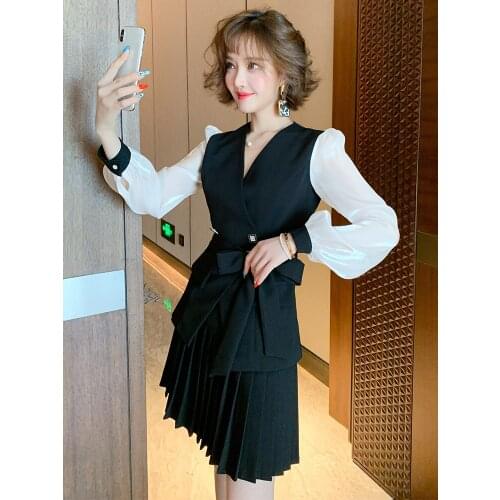 Elegant V-neck Stitching Micro-Transparent Yarn Sleeve Waist Hugging Top + Pleated Overskirt Suit Womens 2020 Early Autumn New