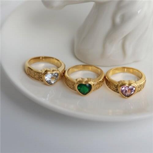 High End 18K Gold PVD Plated Vintage Pink Emeral Clear Zircon Heart Ring for Women Stainless Steel Jewelry Wholesale