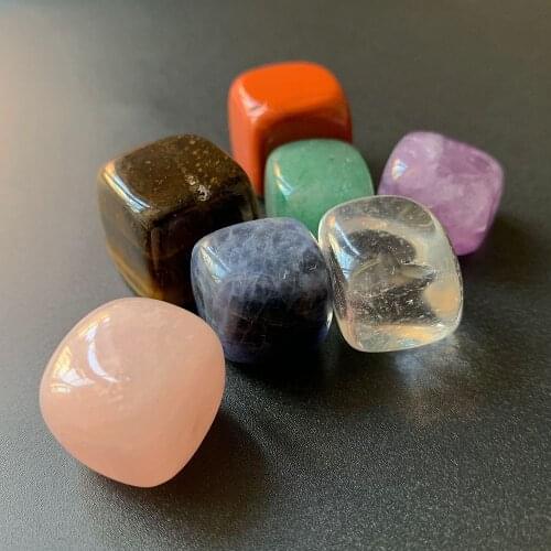 Polished 7 Chakras Stones Set Reiki Healing Tumbled Stones And Crystals Fengshui Home Decoration Gemstones with Free Pouchs
