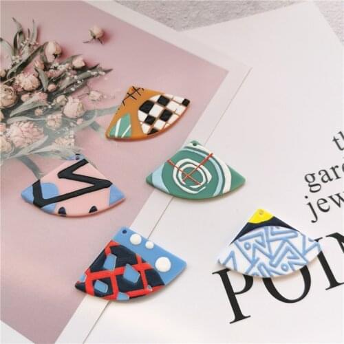 New style 30pcs/lot Relief effect pattern print geometry fan/triangle shape acrylic beads diy jewelry earring/garment accessory