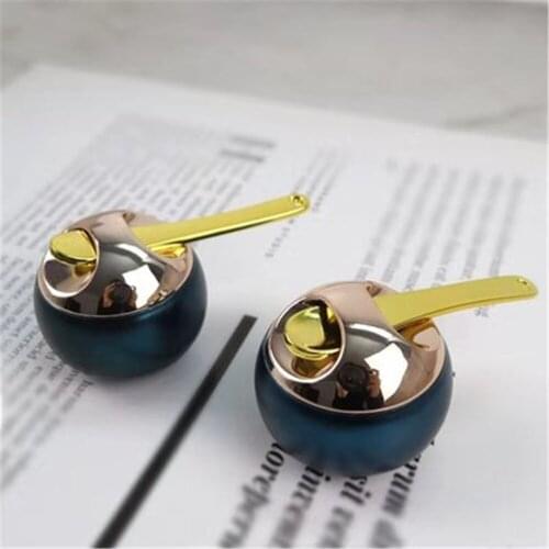 Mini Empty Jar with Spoon 8ml Pots Travel Lip Balm Container Refillable Bottles Empty Sample Cosmetic Container Face Cream Jars