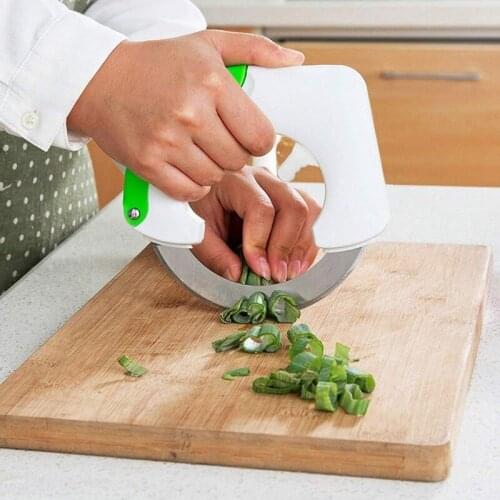 Multifunctional Stainless Steel Round Shaped Rolling Circular Kitchen Knife Pizza Meat Cake Vegetable Cutter Kitchen Tool