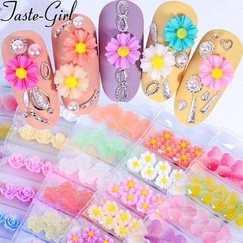 Mixed Styles Daisy Rose Flower Nail Art Decoration Supplies For Professionals Glitter Kawaii Nails Accesorios Manicure Tools