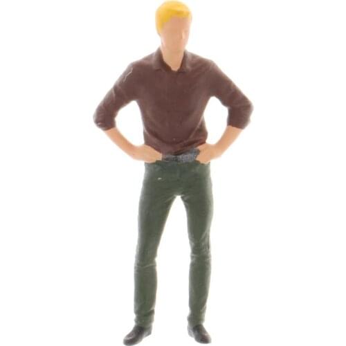 1/64 Diorama Figure Street Scene Tiny People Model Hands On Hips Young Man Buidling Scenery