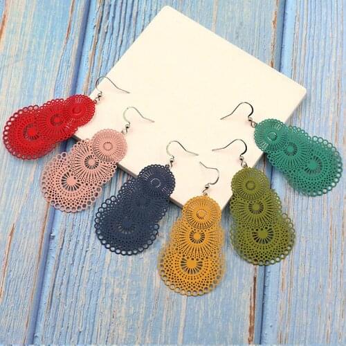 Vintage Filigree Metal Sheet Dangle Earrings Fashion Multicolor Hollow Fringed Earrings Women Trendy Fashion Party Accessories