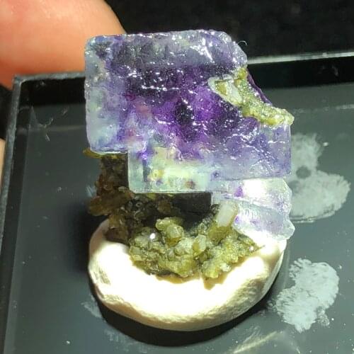 6.5gNatural mirage purple fluorite green crystal mineral stone home decoration ring vein geology teaching collection (send box)