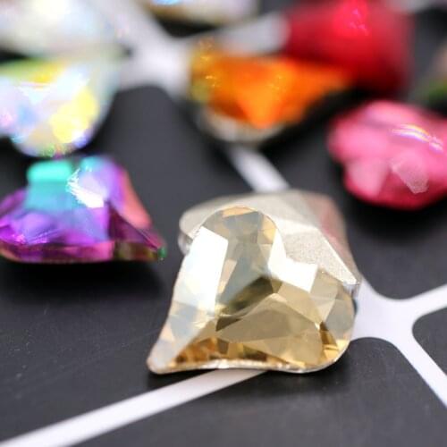 New arrival Nail Art pointback rhinestones 20pcs K9 glass crysyal Heart shape Champagne rhinestones diy clothing Accessories