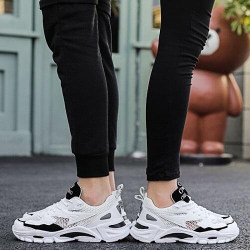 2021 Summer Couples Comfortable Breathable Hollow Mesh Sneakers Simple Versatile Casual Old Shoes Womens Vulcanized Shoes