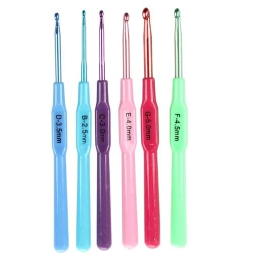 Hot kf-Plastic Handle Crochet Hooks Knit Needles Weave Craft - ran color