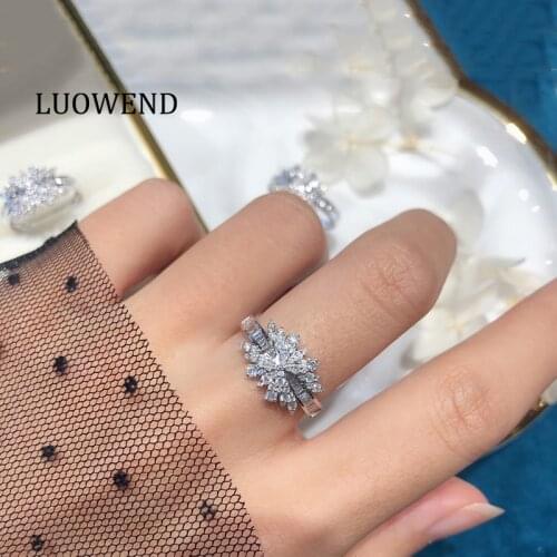 LUOWEND 18K White Gold (AU750) Engagement Ring Gold Rings Luxury Charm Natural Diamond Ring for Women Wedding Temperament