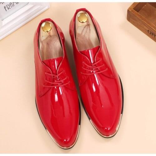 Mens New Pointed Leather Shoes Designer Big Red Mens Shoes Hair Stylist Party Personalized Casual Shoes