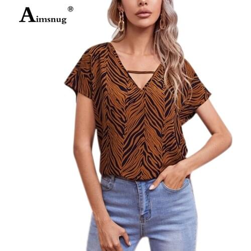 2021 New Summer Leopard Print T-shirt Ladies Elegant Leisure Casual Womens Top Sexy Clothing V-neck Tee Shirt Pullovers Femme