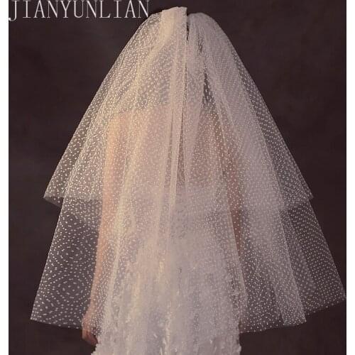 New Arrival 2 Layers Sequins Lace Edge Short Woodland Wedding Veils with Comb 2 T White Ivory Tulle Bridal Veils 2018