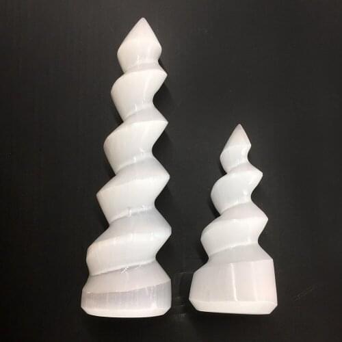 Natural White Selenite Tower Crystal Quartz Furniture Twist Massage Tool Healing Chakra Palm Stones Fraueneis Mineral Specimen