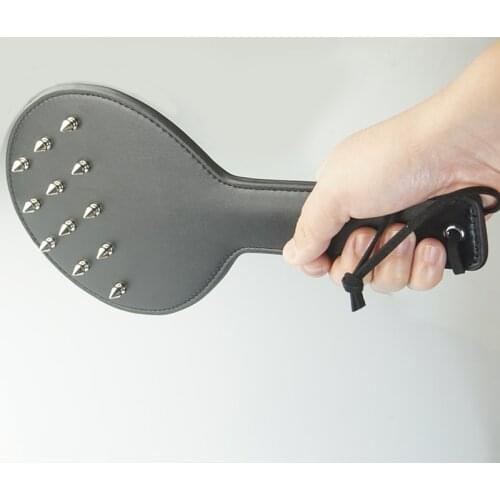 Round Spanker Bondage Role Play,Dual-sided Thick Leather Spanking Paddle Slapper with Spikes,BDSM Sex Toys For Couples