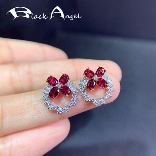 925 Sterling Silver Plated Gold Pavé CZ Four Clover Temperament Earrings Women Simple Design Red Tourmaline Jewelry Accessories