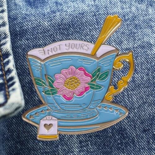 Lovely Tea Cup Culture Lover Brooch Metal Enamel Lapel Badge Collect Denim Jacket Backpack Pin Given Friends And Fans Gifts
