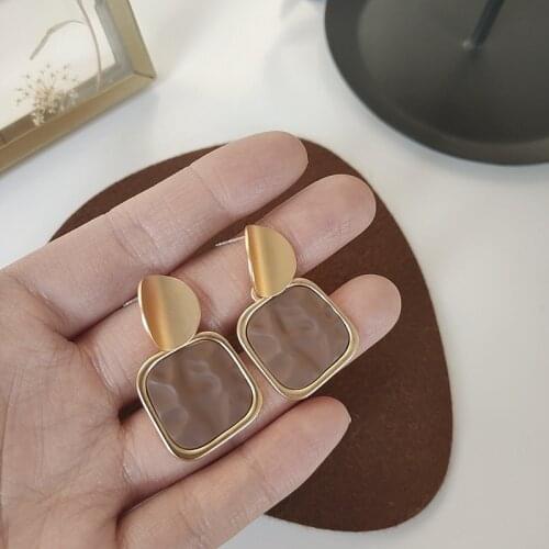 2021 New Trend Alloy Round Geometric Temperament paint simple retro Elegant Senior Women Earrings Jewelry