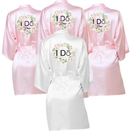 I DO & I DO Crew Bridal Satin Robes Bathwear Women Espanol Spanish Wedding Robe Gown Bride Party Bridesmaid Sleepwear Robes