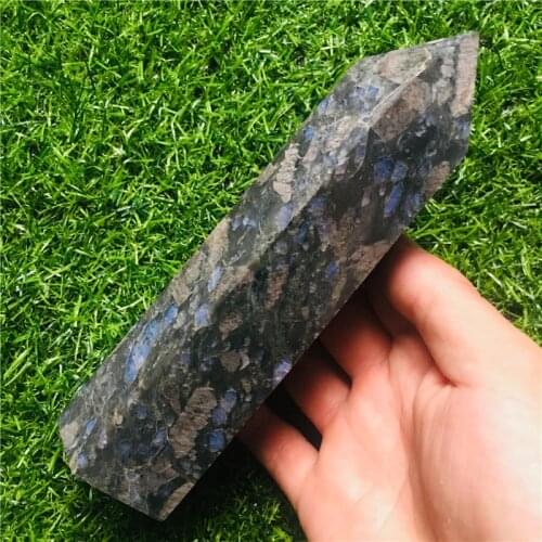 600g Natural fluorite crystal crystal wand healing