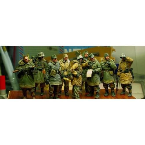 1/35 Scale Unpainted Resin Figure Squad 9 figures collection figure