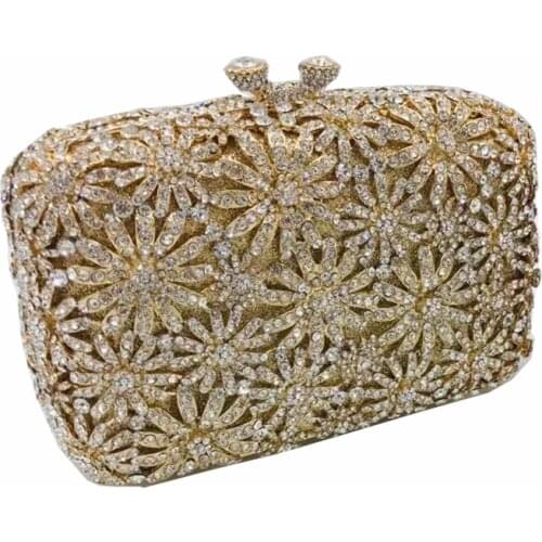 The new Italian metal ladies' clutches craft fabrics, ladies attend the party, the clutches show the temperament