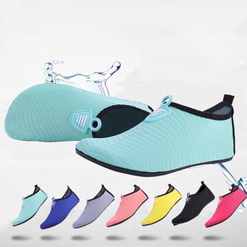 2021 New Beach Shoes Men and Women Outdoor Diving Shoes Quick-drying Swimming Shuoxi Shoes Non-slip Red Yoga Shoes and Socks