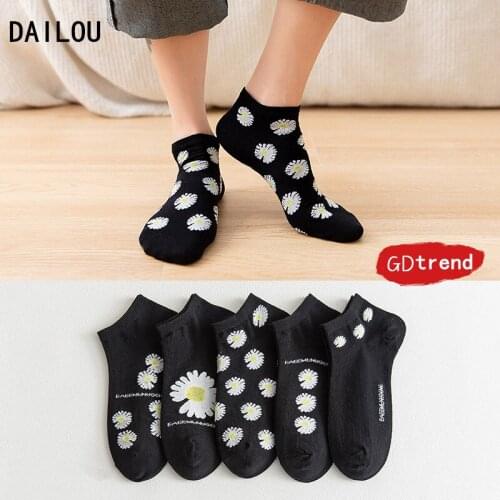 Spring summer new daisy men socks women Ins Korea GD same boat socks fashion personality street trend socks Five designs Cotton