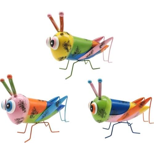 Metal Yard Art Garden Grasshopper Figurines Praying Mantis Locust Statues Ornaments for Patio Lawn Decorations