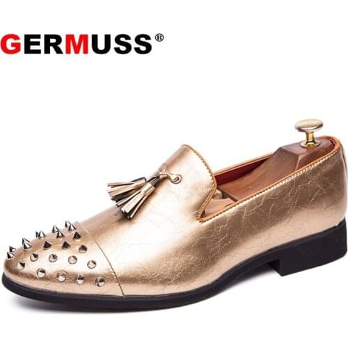 2021 Wedding Dress Shoes Casual men spike shoes Italian Fashion rivet men shoes Brand Driving Flats club party Loafers