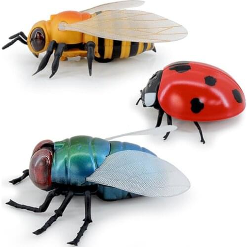 Eco-Friendly Infrared Remote Control Simulation Insect Trick Toy Giant Fly Honeybee Ladybug Fun Halloween Gifts