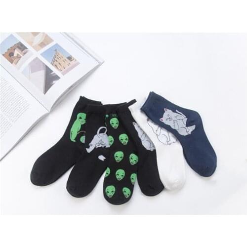 1 Pair of Autumn and Winter Womens Mid Tube Socks Art Funny Alien Planet Creative Funny Cartoon Cat Breathable Socks Harajuku